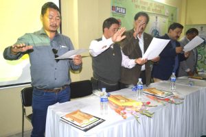 Representatives from Indian Oil, seen here with Secretary and Commissioner for Food and Civil Supplies, Ramongo Lotha, taking a pledge for conservation at the inaugural program of SAKSHAM-2017 at Unity College in Dimapur.