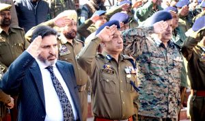 Srinagar: J&K Education Minister Syed Altaf Bukhari along with DGP of J&K Police and other officers pay tribute to constable Manzoor Ahmad who was killed during an encounter at Tral, in Srinagar on Sunday. PTI Photo(PTI3_5_2017_000114B)