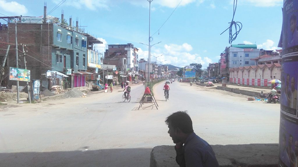 roads in imphal during general strike