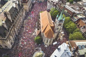 Thousands of Swiss women protest for equal treatment