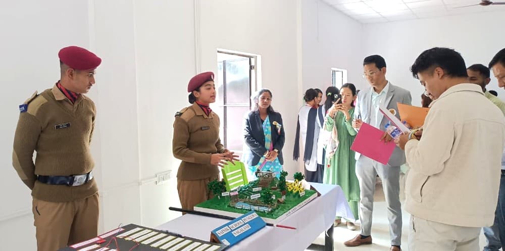 Sainik School Punglwa wins at Rashtriya Aavishkar Abhiyan exhibition