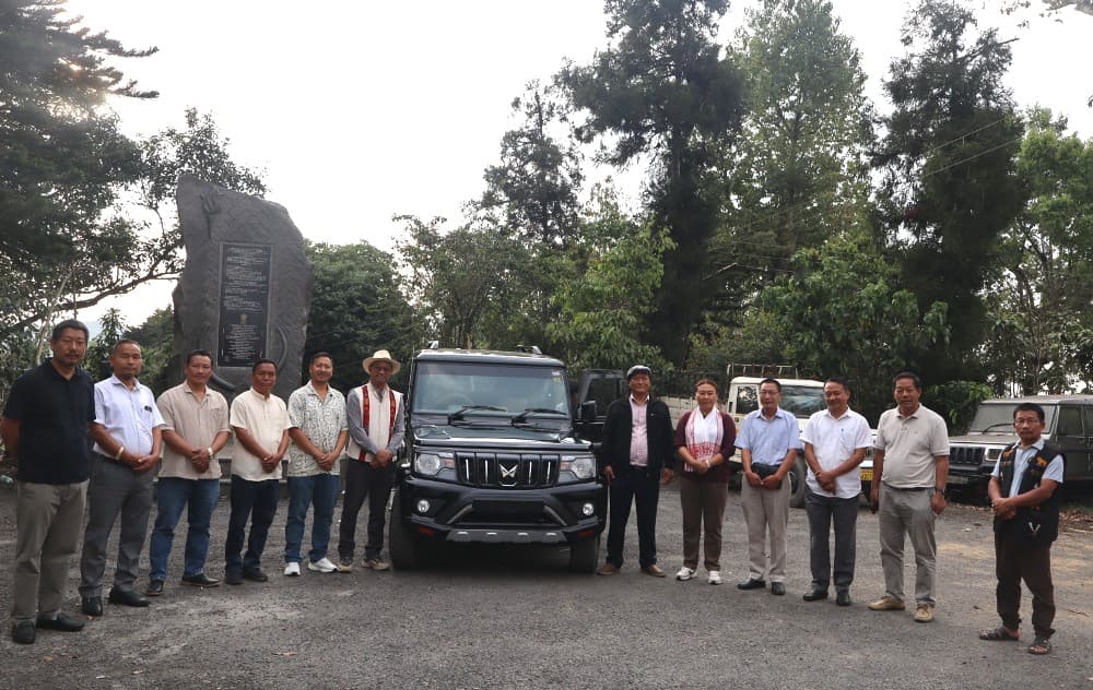 MP Phangnon donates vehicle to Konyak Literature Board