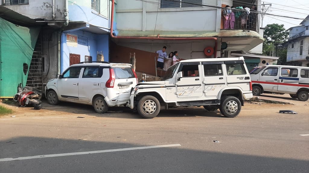 Crash chaos near Prime Hospital in Dimapur as Bolero hits multiple vehicles