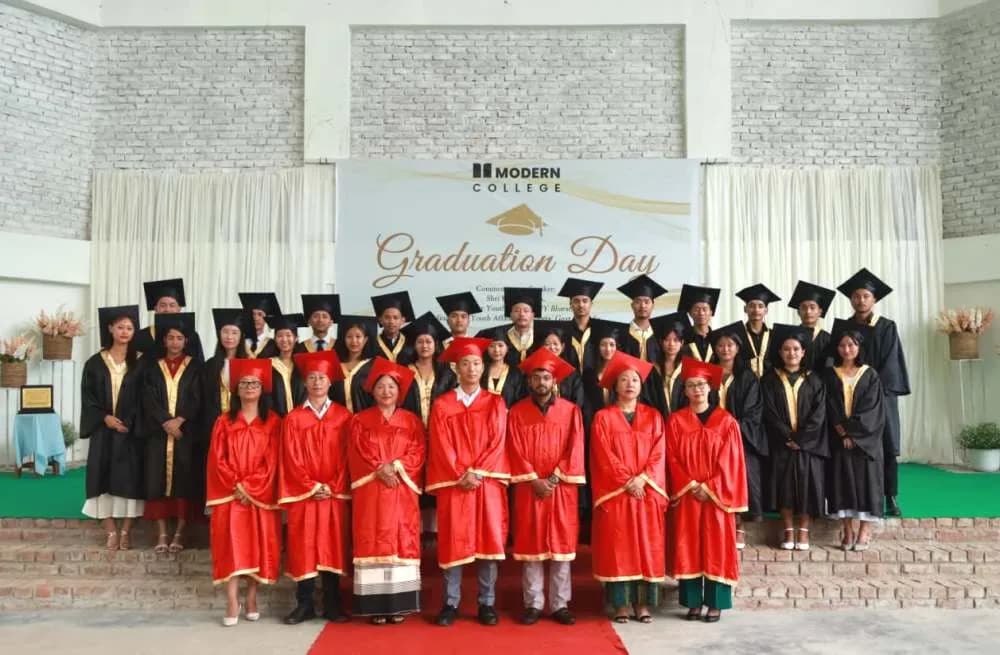 Modern College Piphema celebrates graduation day, receives USTM Institutional Excellence award