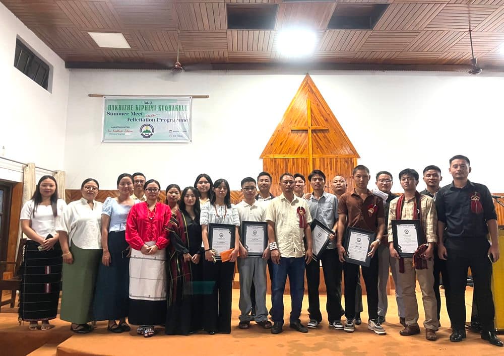 Nagaland: Hakhizhe Kiphimi Kuqhakulu felicitates students