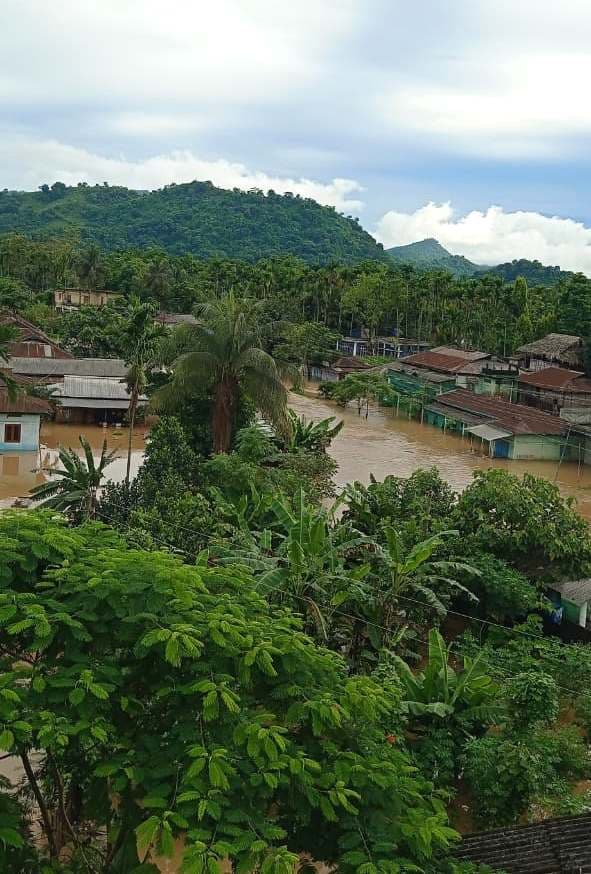 Nine feared dead as landslides, floods cut off Mon; rescue underway