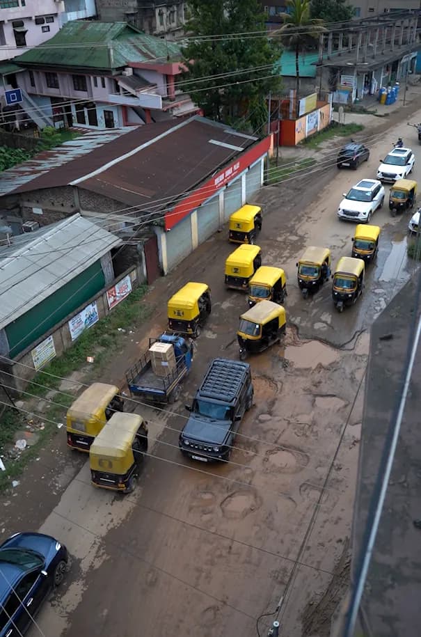 Potholes plague Dhobinala–Signal Angami road, full revamp planned under SASCI