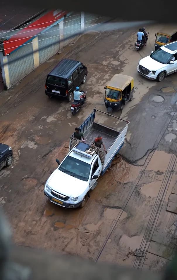 Potholes plague Dhobinala–Signal Angami road, full revamp planned under SASCI