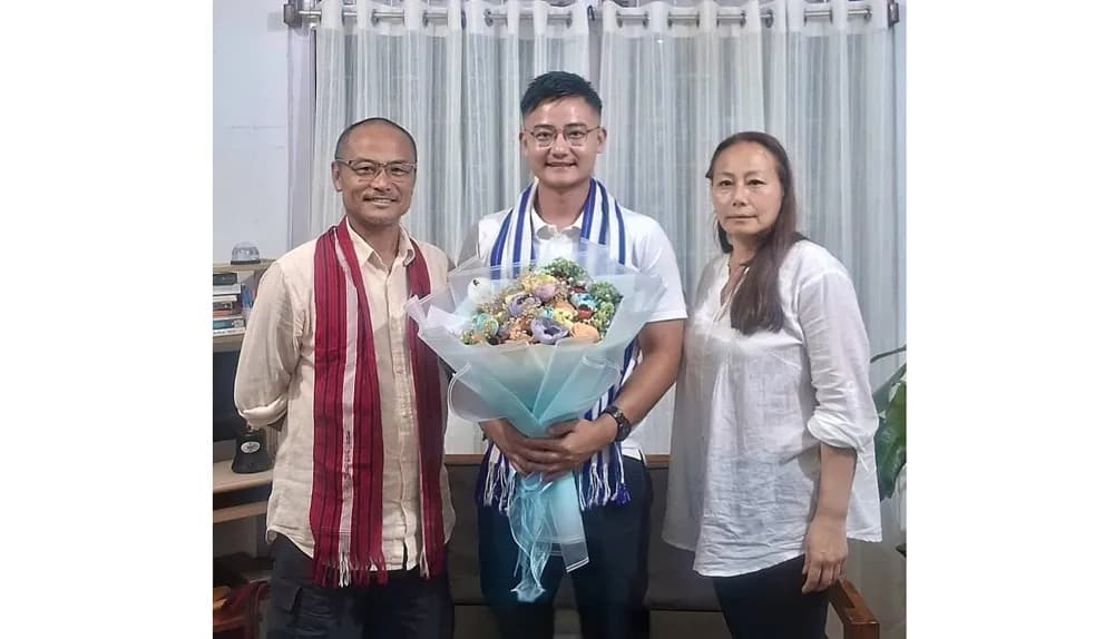Lotha Welfare Forum Delhi felicitates Eric Yanthan