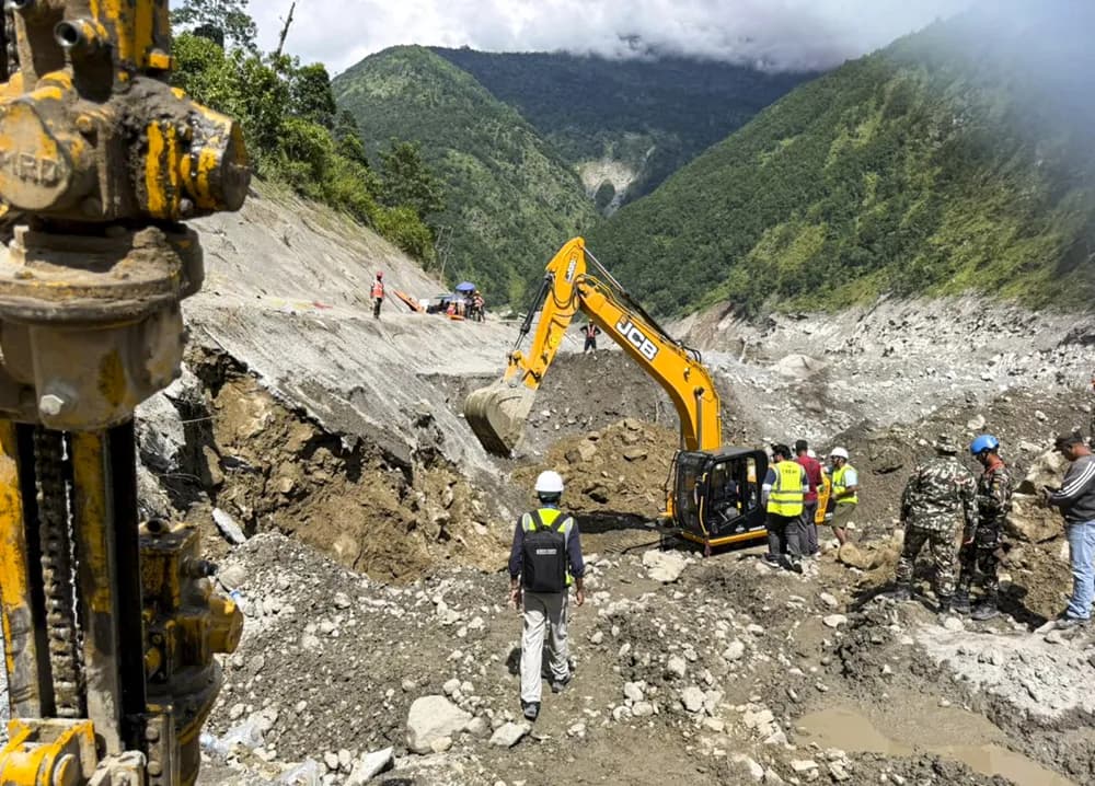 Death toll reaches 781 in Nepal flash floods; Families pick up pieces, try to rebuild lives