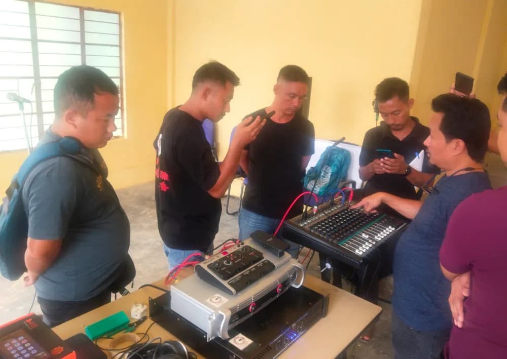 Langpangkong Students' Conference holds church sound workshop